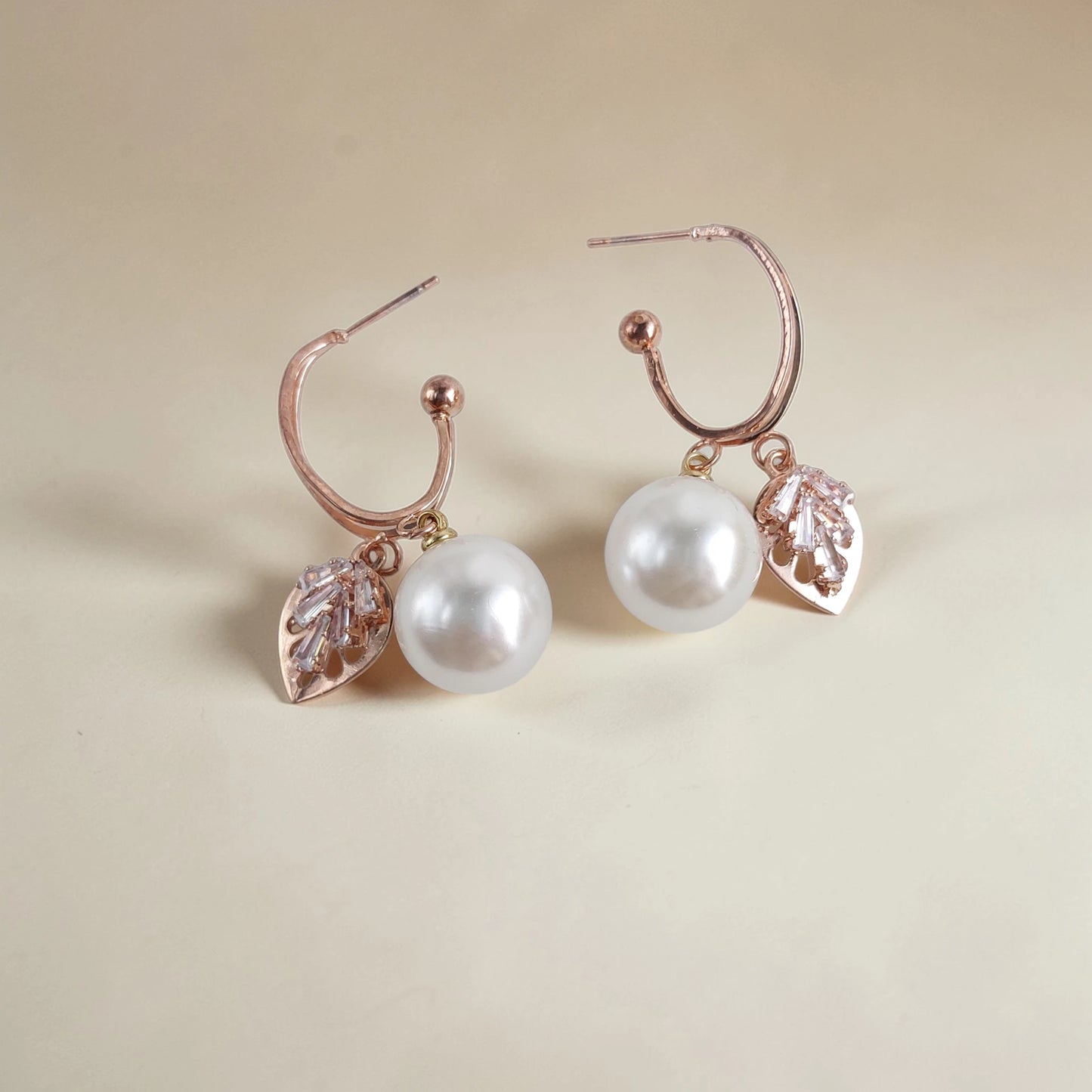 Leafy Pearl Rose Gold Earrings