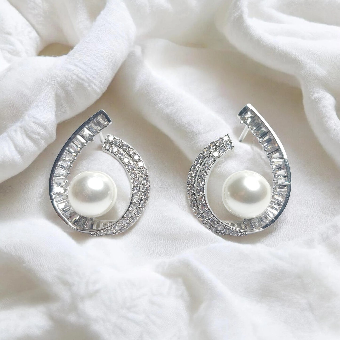 Pearl Half Earrings