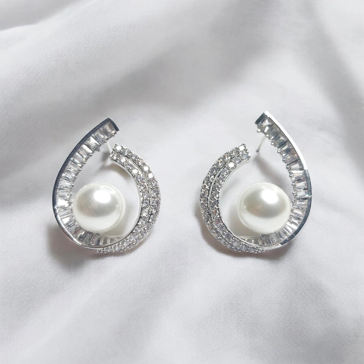 Pearl Half Earrings