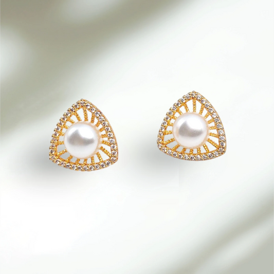 Curve Triangle with Pearl Earrings