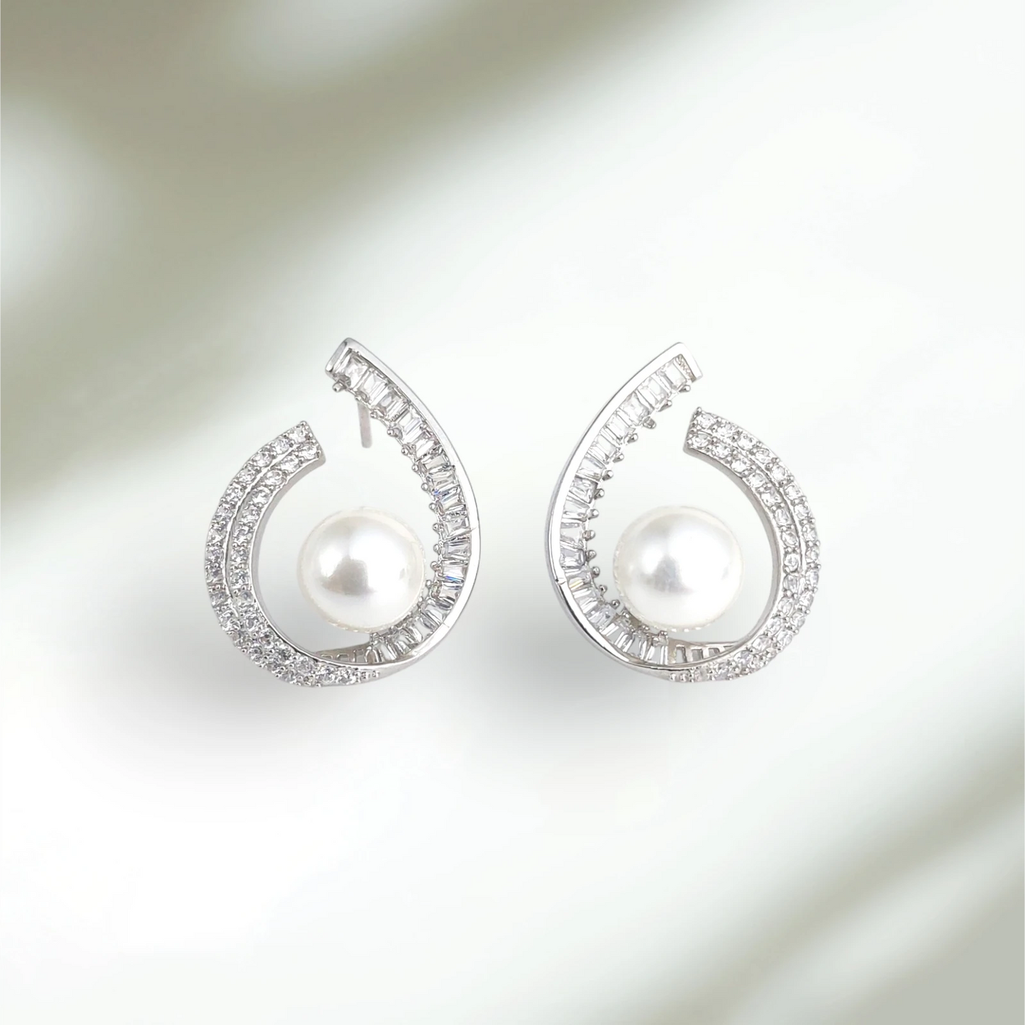 Pearl Half Earrings