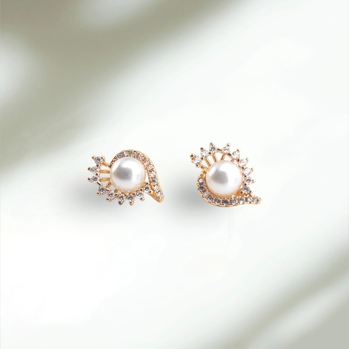 Pearl Eye Earrings