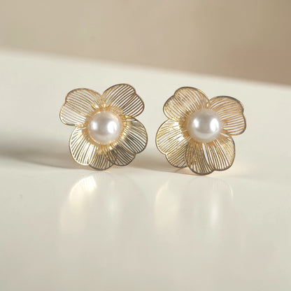Pearl Flower Earrrings